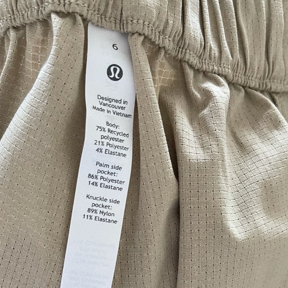 lululemon ventlight cargo MR crop - Picture 2 of 7